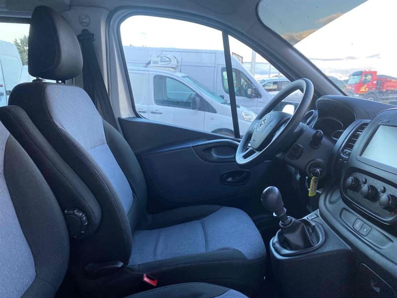 OPEL VIVARO B Autobus L2H1 9 places 