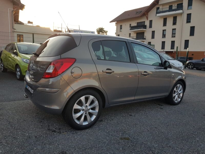 OPEL CORSA IV 1.2i 69CV EDITION 