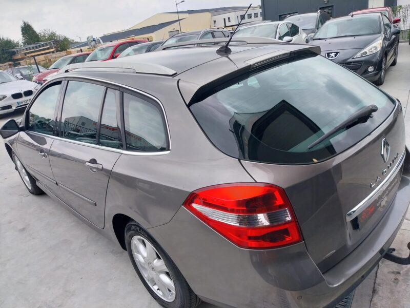 RENAULT LAGUNA III Estate 1.5 dCi 110 black edition