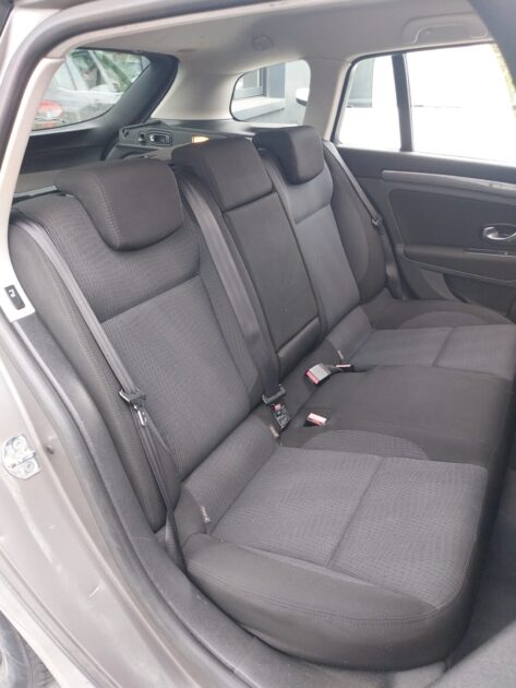 RENAULT LAGUNA III Estate 1.5 dCi 110 black edition