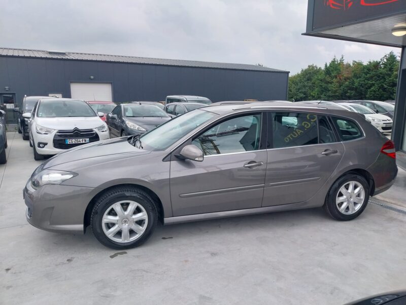 RENAULT LAGUNA III Estate 1.5 dCi 110 black edition