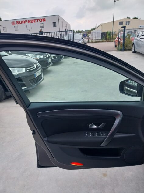 RENAULT LAGUNA III Estate 1.5 dCi 110 black edition