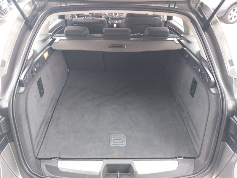 RENAULT LAGUNA III Estate 1.5 dCi 110 black edition