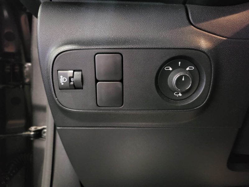 CITROEN C3 III 1.2 PureTech 110cv Shine Pack BVM6 // APPLE CARPLAY/ANDROID AUTO/CAMERA DE RECUL