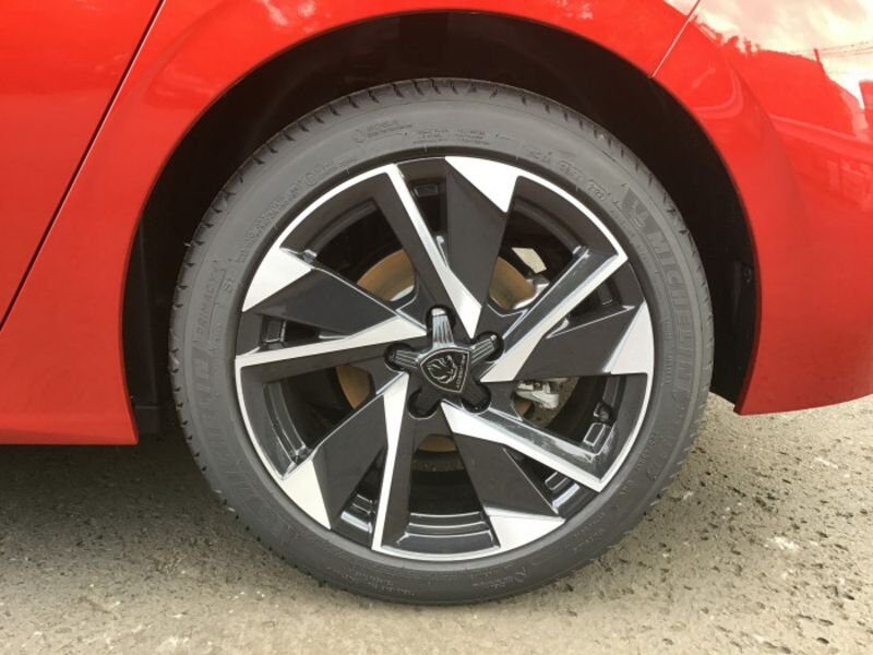 Peugeot 308 PureTech 130ch S&S BVM6 Allure Pack