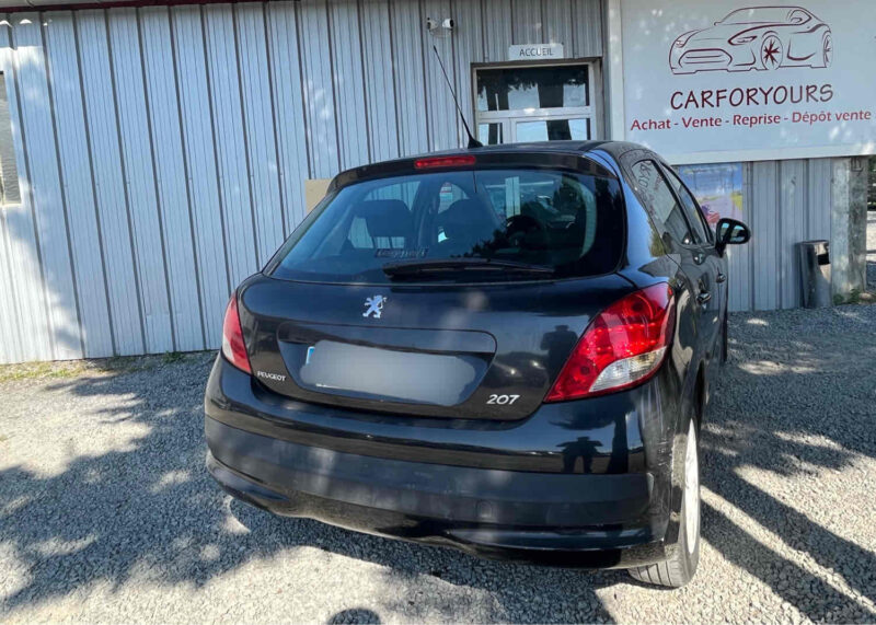 PEUGEOT 207 