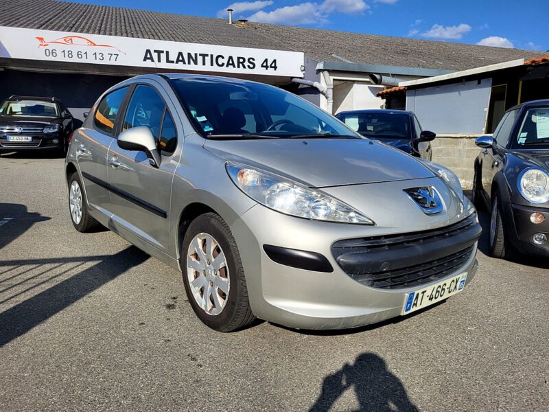 PEUGEOT 207 2009