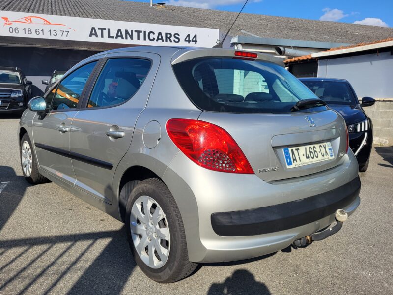 PEUGEOT 207 2009