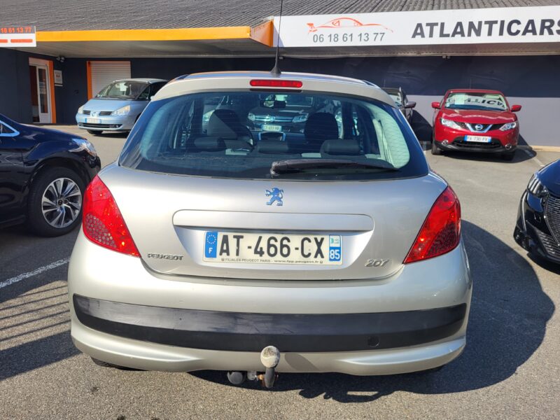 PEUGEOT 207 2009