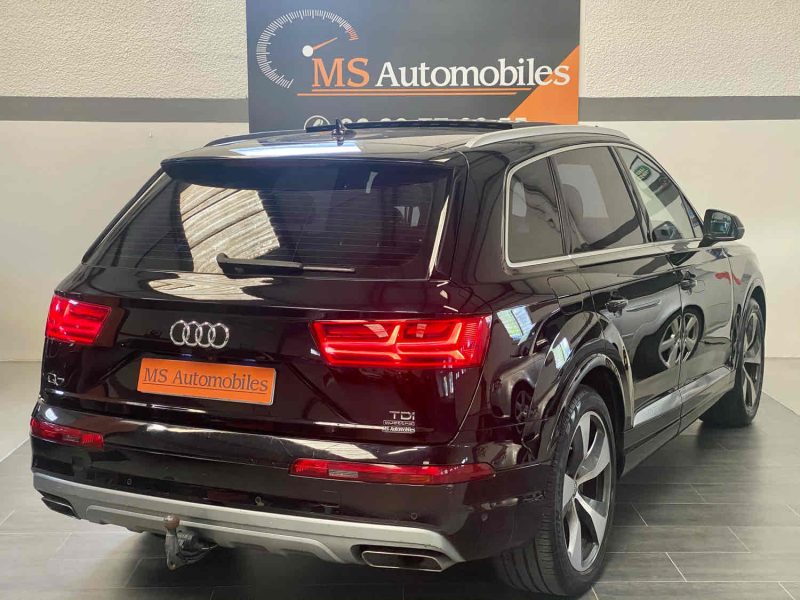 AUDI Q7 2015