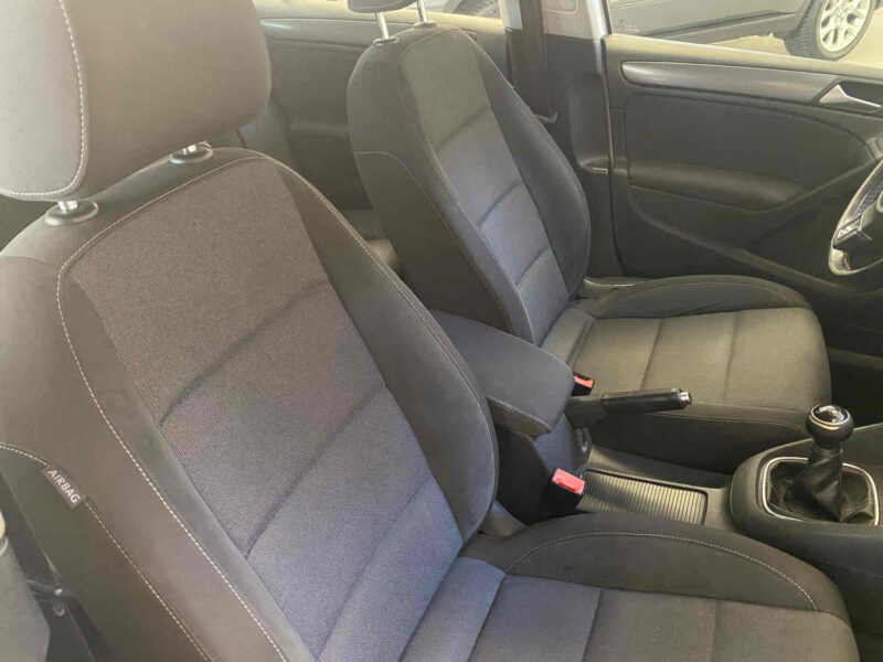 VOLKSWAGEN GOLF  2011