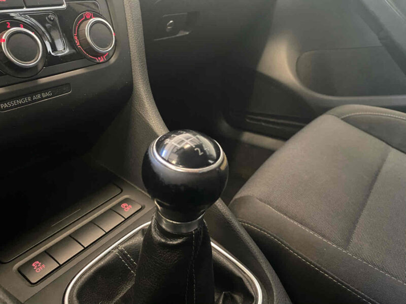 VOLKSWAGEN GOLF  2011