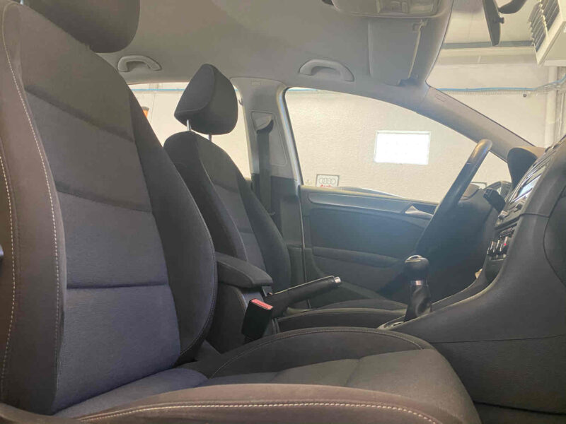 VOLKSWAGEN GOLF  2011