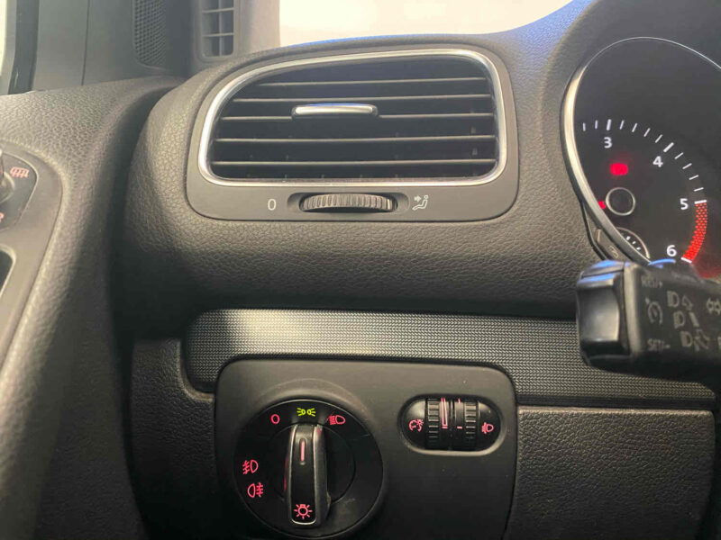 VOLKSWAGEN GOLF  2011