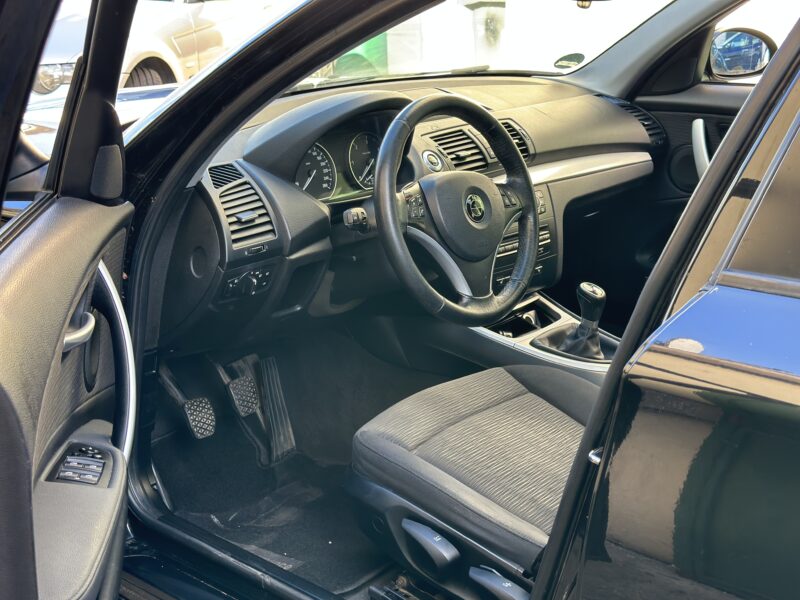 BMW  SERIE 1 120 D PACK AERO  PAYEZ EN 4X