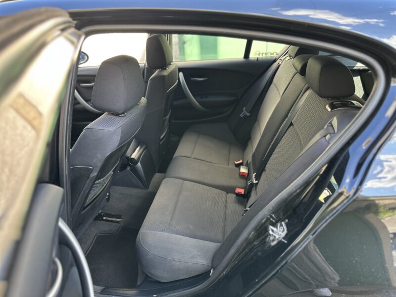 BMW  SERIE 1 120 D PACK AERO  PAYEZ EN 4X