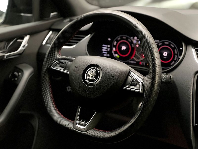 SKODA OCTAVIA RS 2.0 TSI 245CH DSG