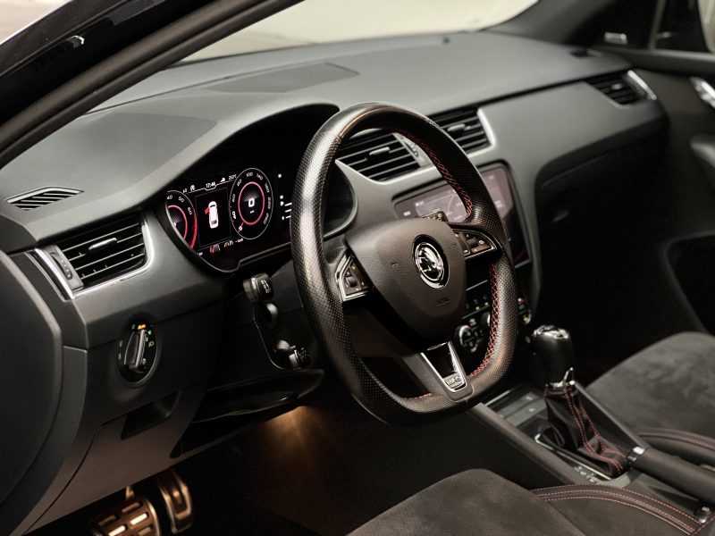 SKODA OCTAVIA RS 2.0 TSI 245CH DSG