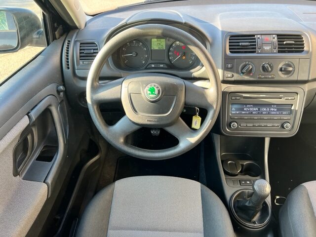 SKODA FABIA 1,2l 12V 70CH AMBITION 2010