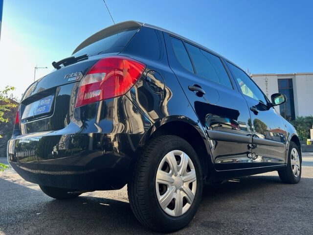 SKODA FABIA 1,2l 12V 70CH AMBITION 2010