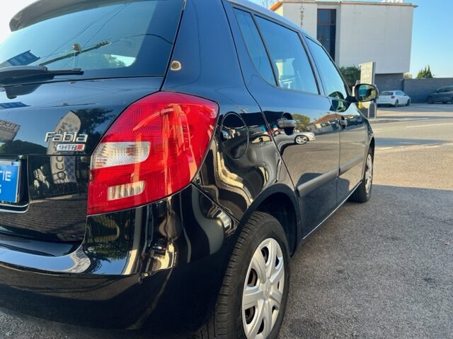 SKODA FABIA 1,2l 12V 70CH AMBITION 2010