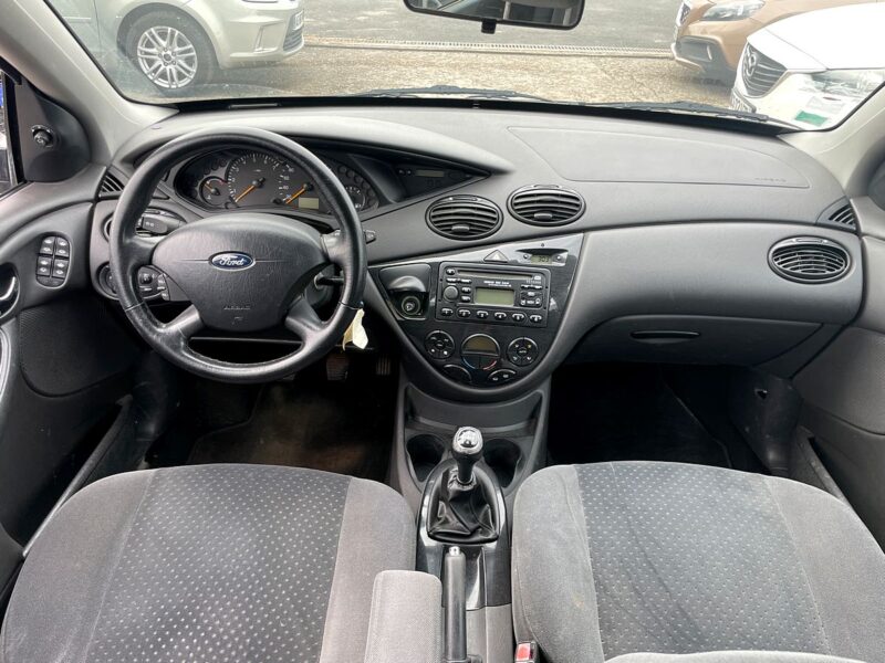 FORD FOCUS  2004