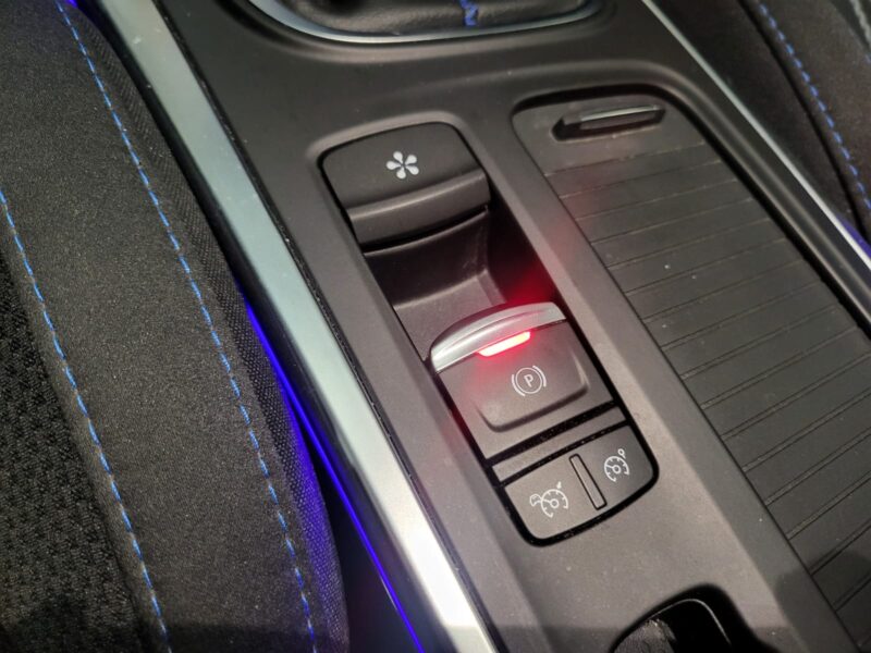 RENAULT MEGANE IV 1.5 BluedCi 115cv GT Line BVM6 // CAMERA DE RECUL/R-LINK/RADAR-AV-AR