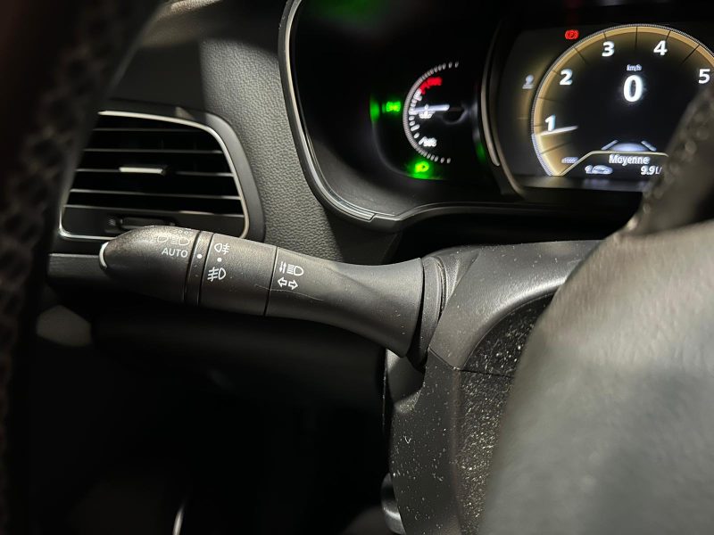1.2 TCe 130cv INTENS / CAMERA AR / REGULATEUR / ENTRETIENS RENAULT