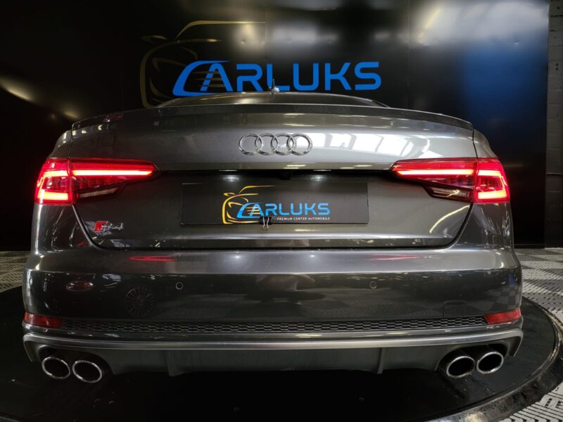 AUDI A4 B9 S4 quattro V6 TFSI 354 cv / CARPLAY / TOIT OUVRANT / SEMI CUIR MASSANT CHAUFANT