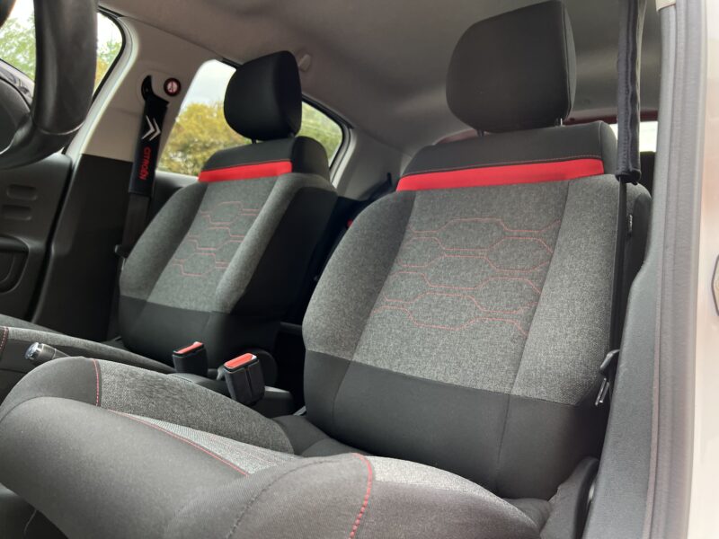 CITROEN C3 III 1.2 82 S&S FEEL / ECRAN GPS APPLE CARPLAY REGULATEUR LIMITEUR CRIT AIR 1 Garantie