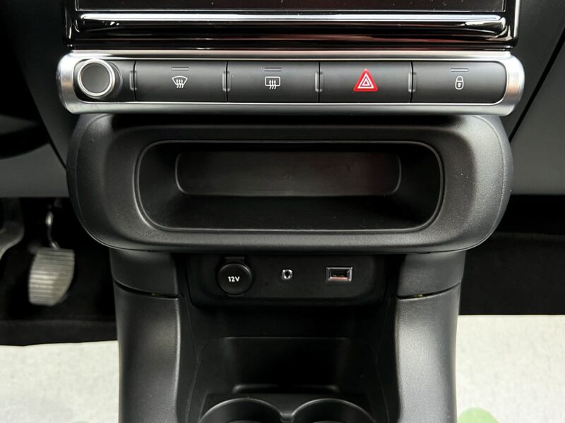 CITROEN C3 III 1.2 82 S&S FEEL / ECRAN GPS APPLE CARPLAY REGULATEUR LIMITEUR CRIT AIR 1 Garantie