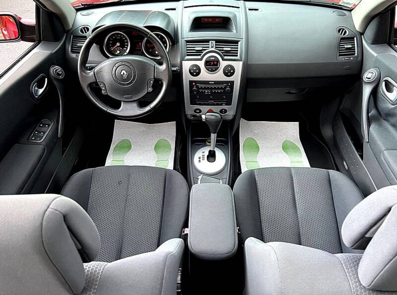 RENAULT MEGANE II CC COUPE CABRIOLET 2.0 136 Cv BOITE AUTO 79 700 Kms TOIT PANORAMIQUE - Garantie1an