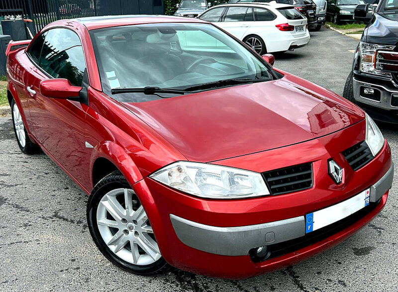 RENAULT MEGANE II CC COUPE CABRIOLET 2.0 136 Cv BOITE AUTO 79 700 Kms TOIT PANORAMIQUE - Garantie1an