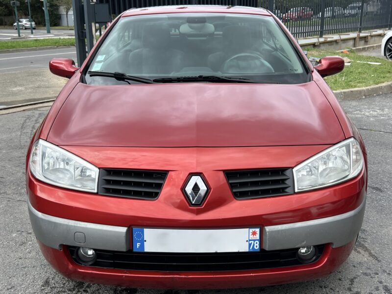 RENAULT MEGANE II CC COUPE CABRIOLET 2.0 136 Cv BOITE AUTO 79 700 Kms TOIT PANORAMIQUE - Garantie1an