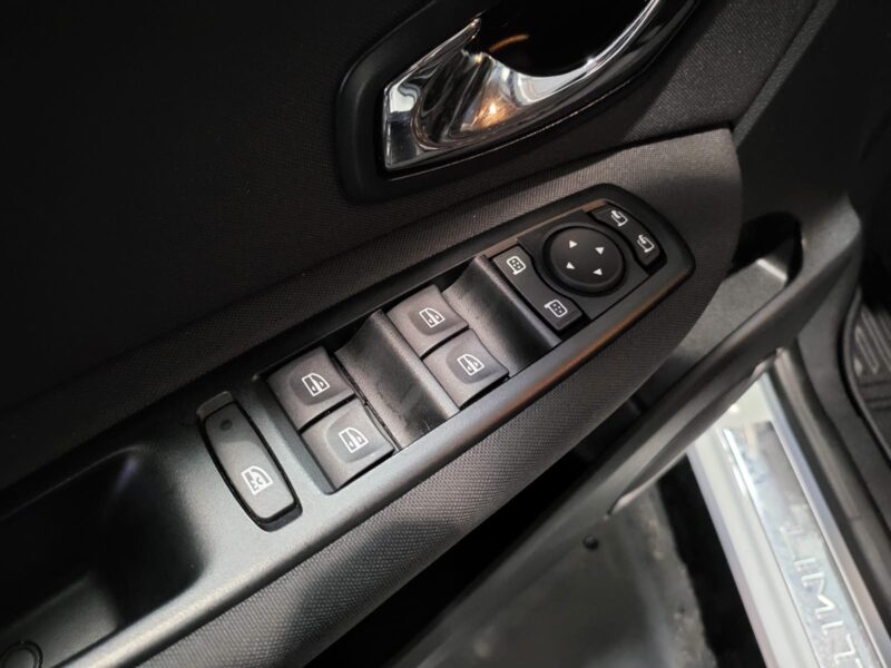 RENAULT SCENIC III 1.2 TCe 115cv Limited BVM6 35000kms // ATTELAGE/BLUETOOTH/RADAR-AR