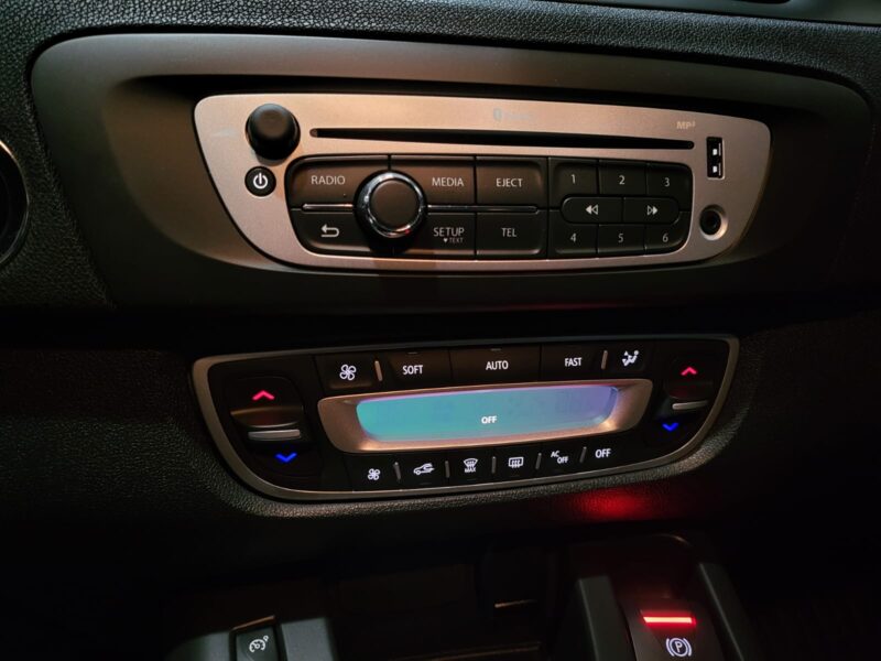 RENAULT SCENIC III 1.2 TCe 115cv Limited BVM6 35000kms // ATTELAGE/BLUETOOTH/RADAR-AR