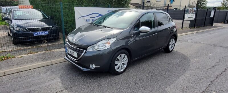 PEUGEOT 208  2015 STYLE 