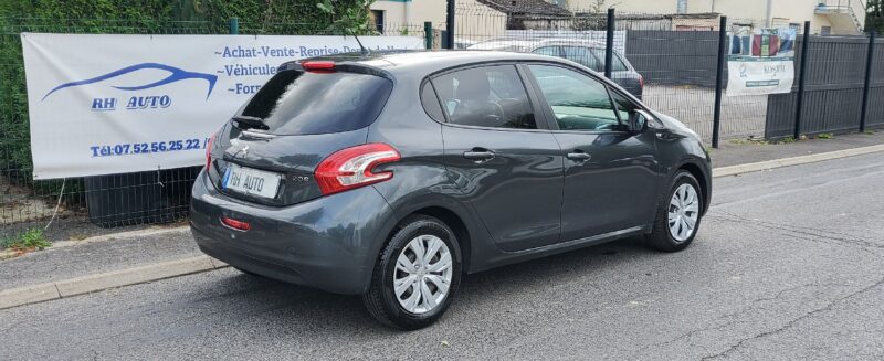 PEUGEOT 208  2015 STYLE 