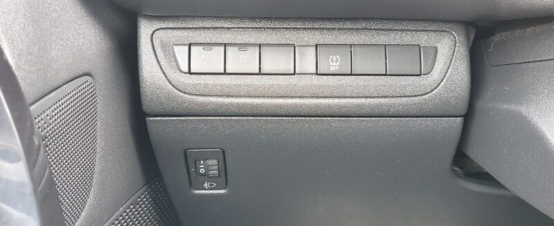 PEUGEOT 208  2015 STYLE 