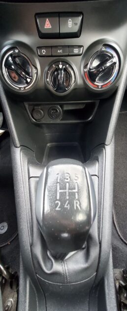 PEUGEOT 208  2015 STYLE 