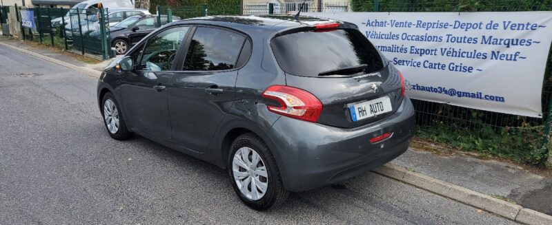 PEUGEOT 208  2015 STYLE 
