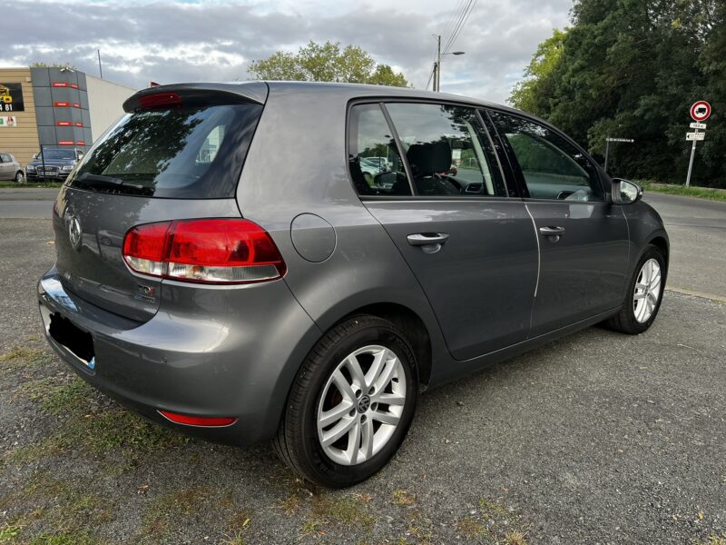 VOLKSWAGEN GOLF VI 2011