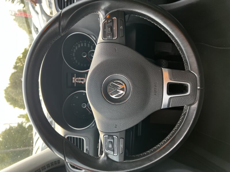 VOLKSWAGEN GOLF VI 2011