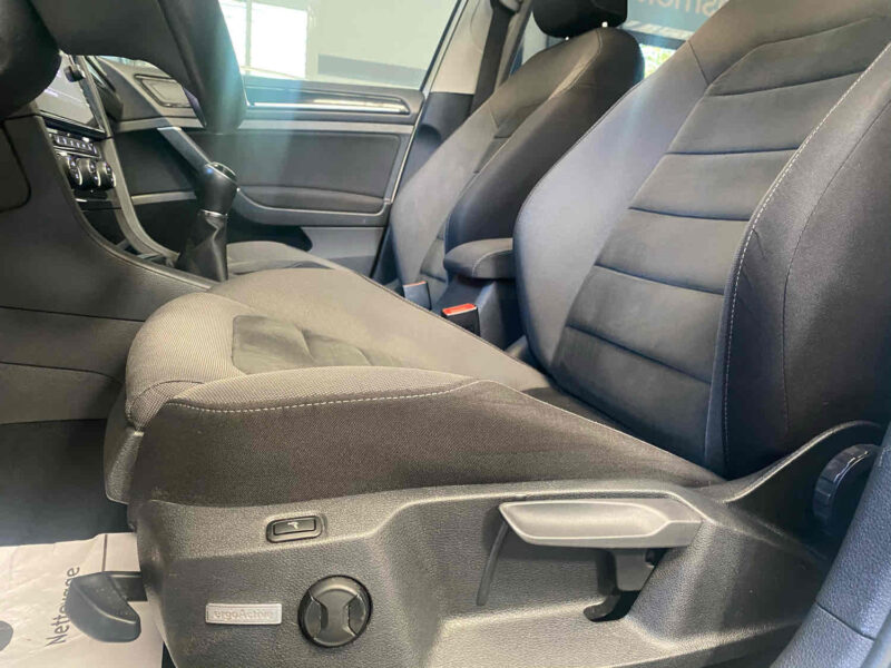 VOLKSWAGEN GOLF VII 2017