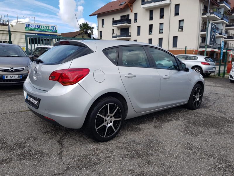 OPEL ASTRA J 1.6i 115CV COSMO
