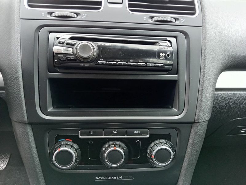 VOLKSWAGEN GOLF VI 2009