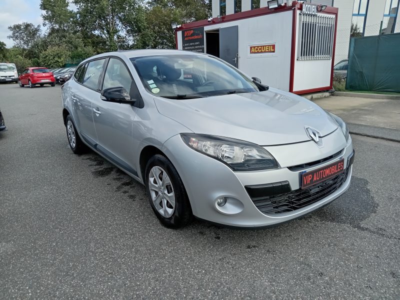 RENAULT MEGANE III Grandtour 2011