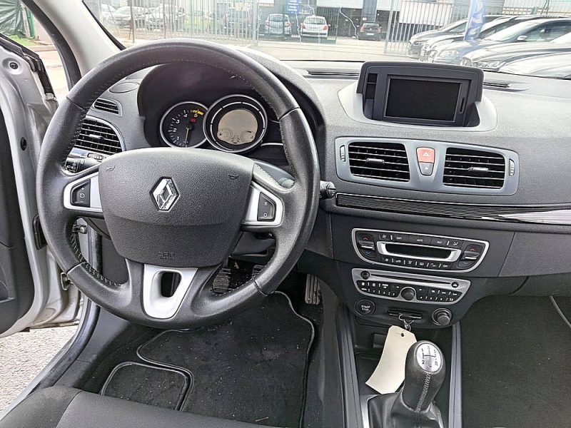 RENAULT MEGANE III Grandtour 2011