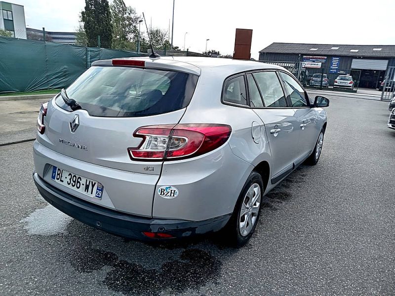 RENAULT MEGANE III Grandtour 2011