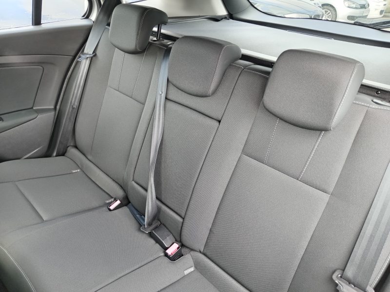 RENAULT MEGANE III Grandtour 2011